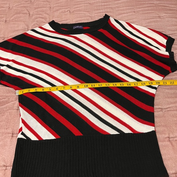 Vintage Striped Knitted Short Sleeved Sweater - Picture 10 of 10